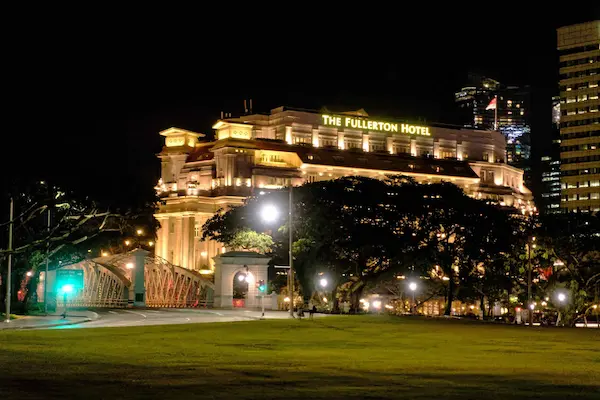 Fullerton Hotel